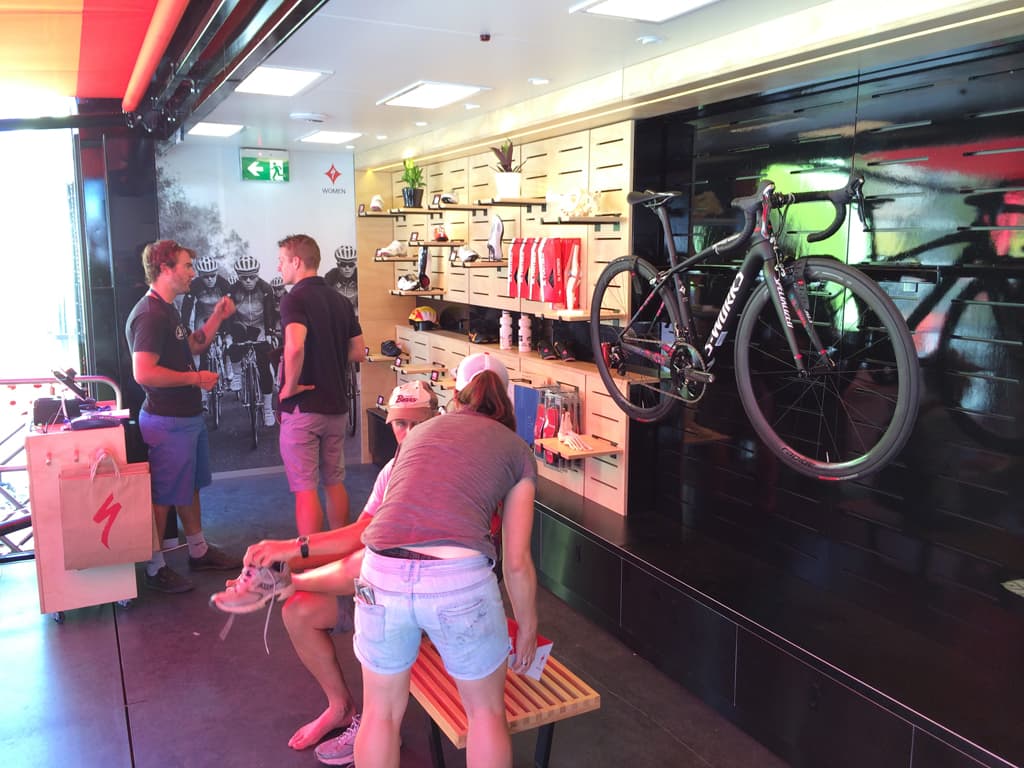 Semi-Trailer Based Retail & Promotional Facilities – Gallery
